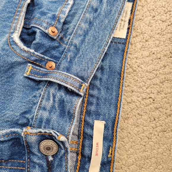 Levi's Wedgie Straight Jeans - Picture 3 of 4